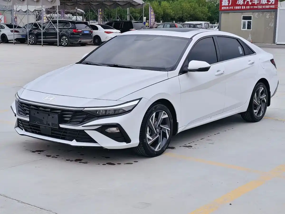 Hyundai Elantra 2023 1.5L CVT GLX Elite Edition