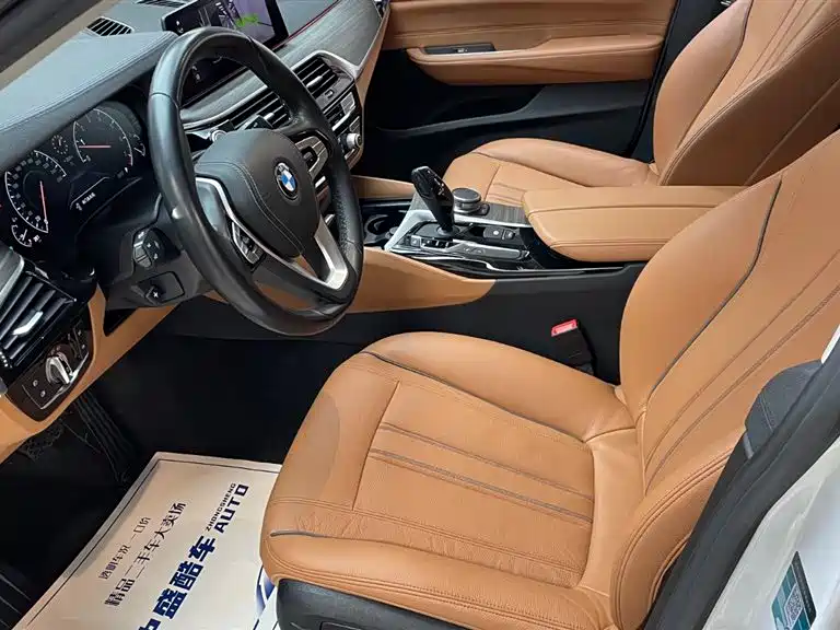 BMW 6 Series GT 2018 630i Luxury Design Package фото 15