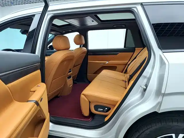 Dongfeng Yipai eπ008 2026 2026 BEV Base Model (5-seater)