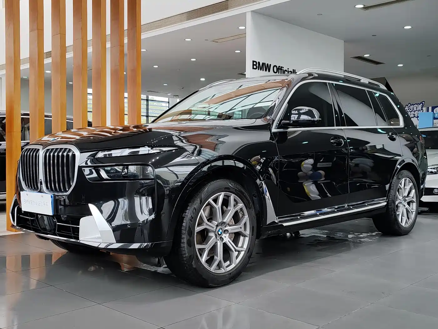 BMW X7 2024 xDrive40i Leading Luxury Package