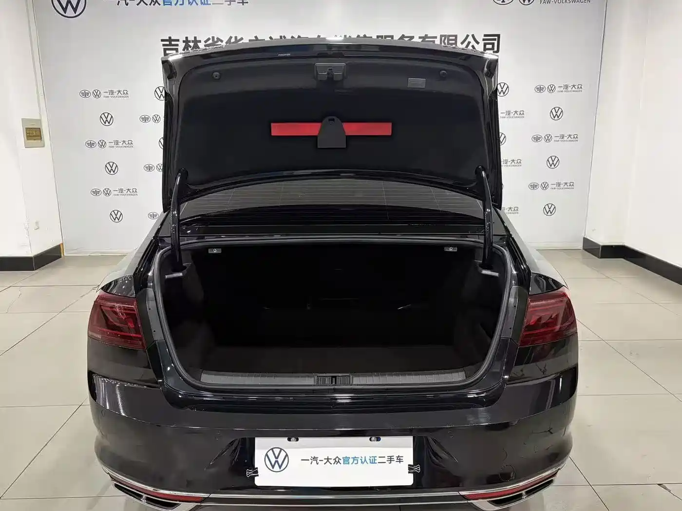 Volkswagen Magotan 2023 2 Million Units Anniversary Edition 330TSI DSG Leading Type фото 14