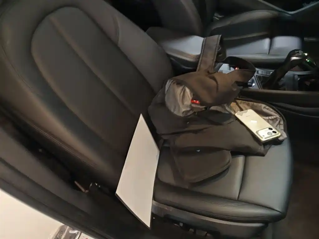 BMW X1 2019 sDrive18Li Fashion Model фото 25