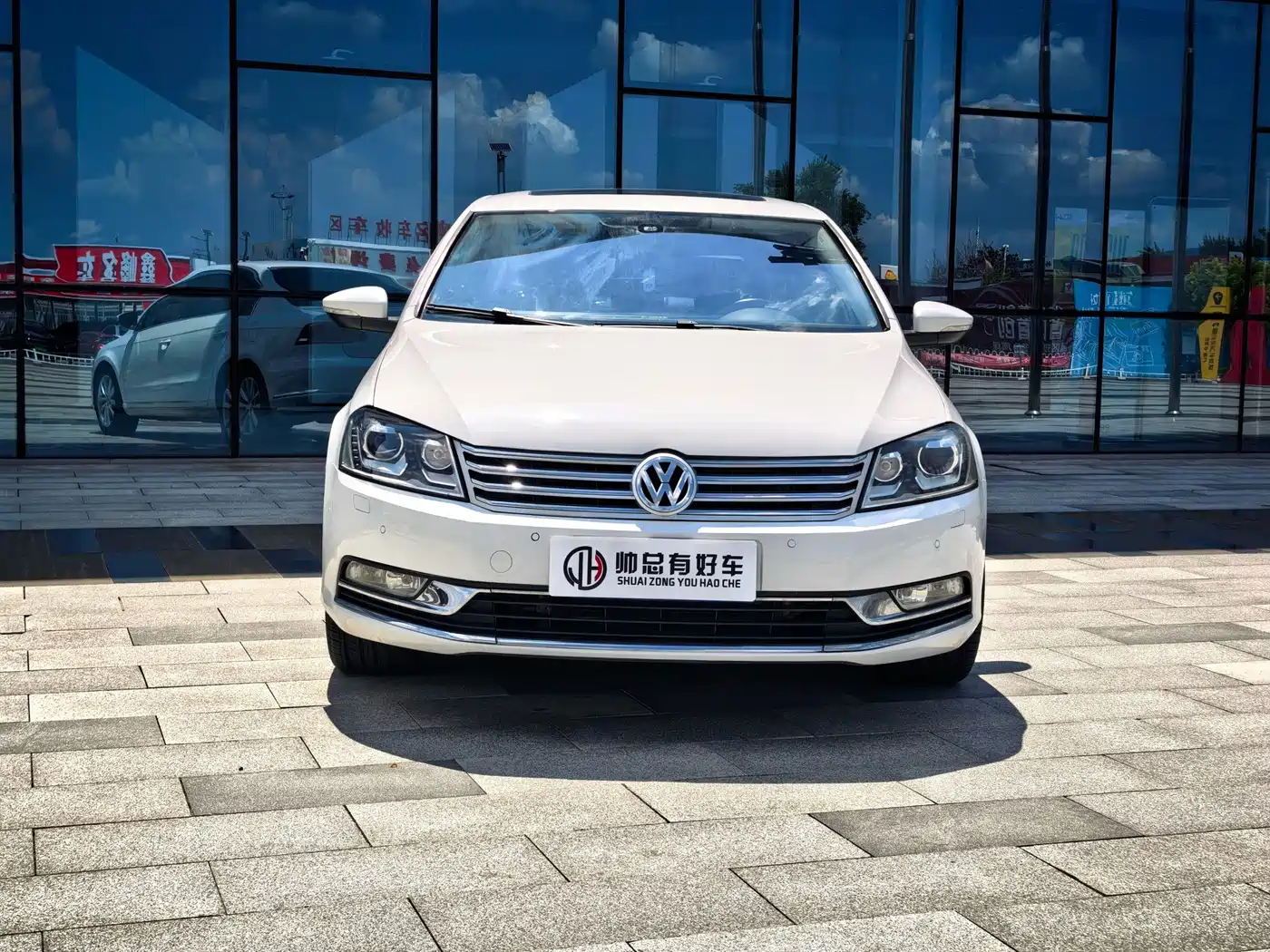 Фото 2 - Volkswagen Magotan