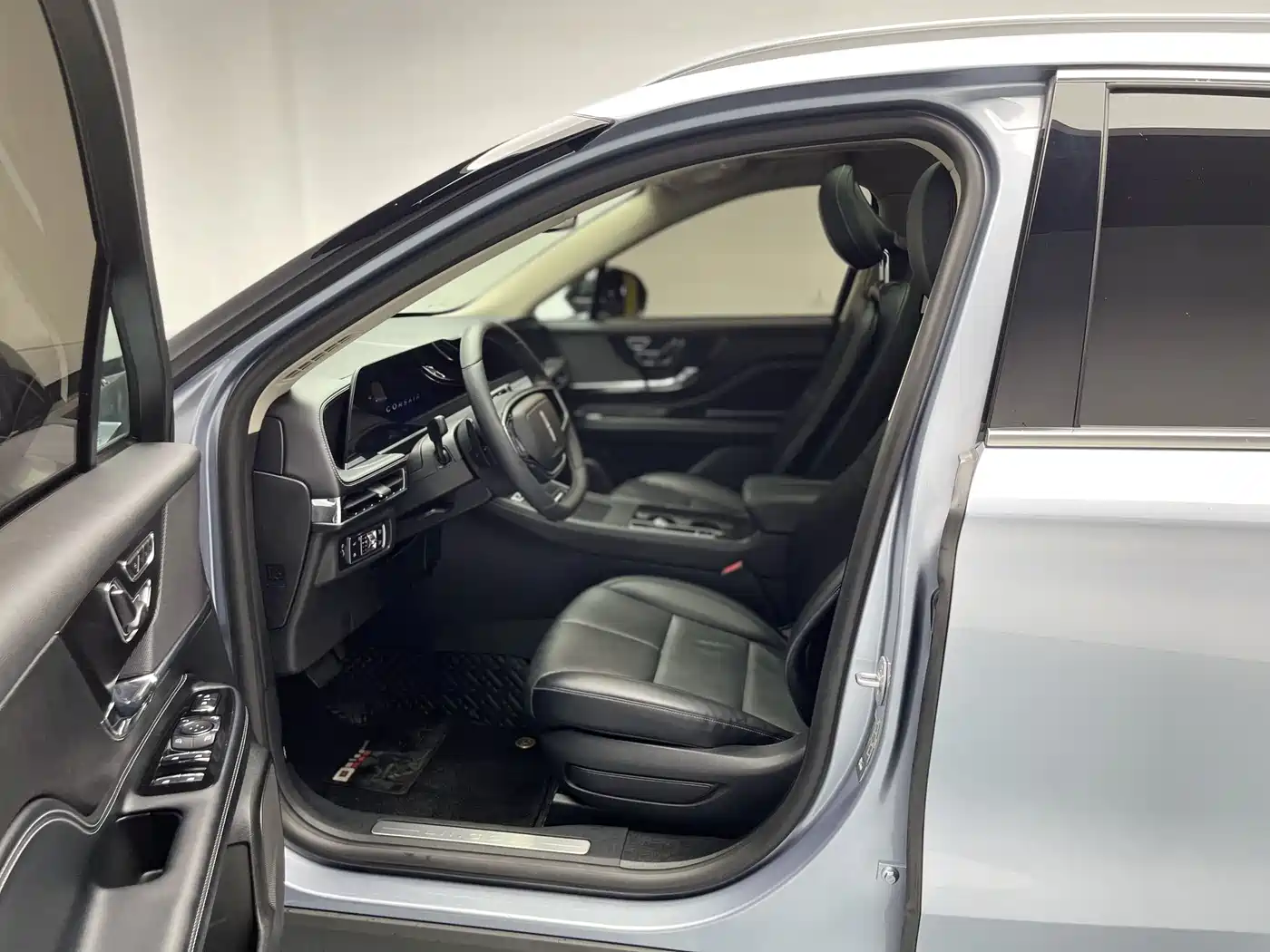 LINCOLN ADVENTURER