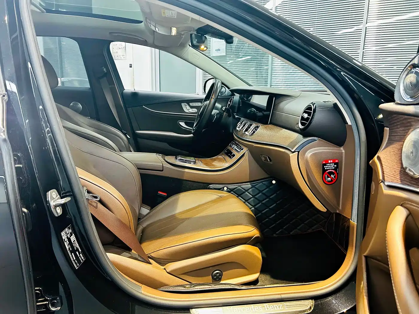 Mercedes-Benz E-Class 2023 Facelift E 300 L Fashion фото 17