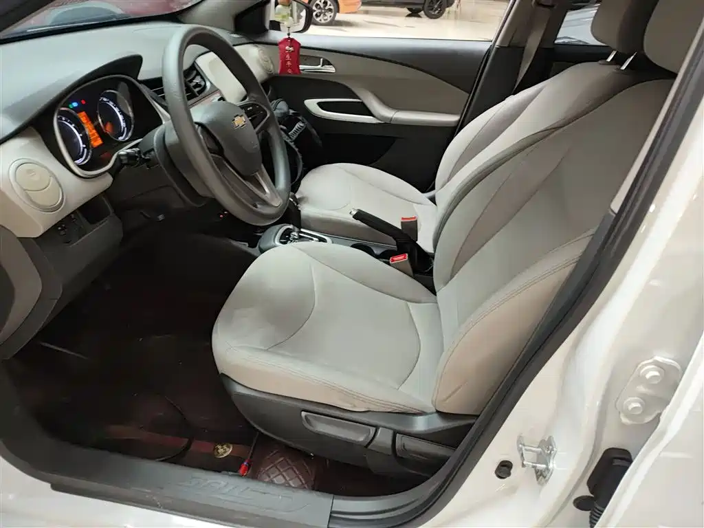 Chevrolet Sail 2018 Sail 3 1.5L AMT Happy Sunroof фото 12