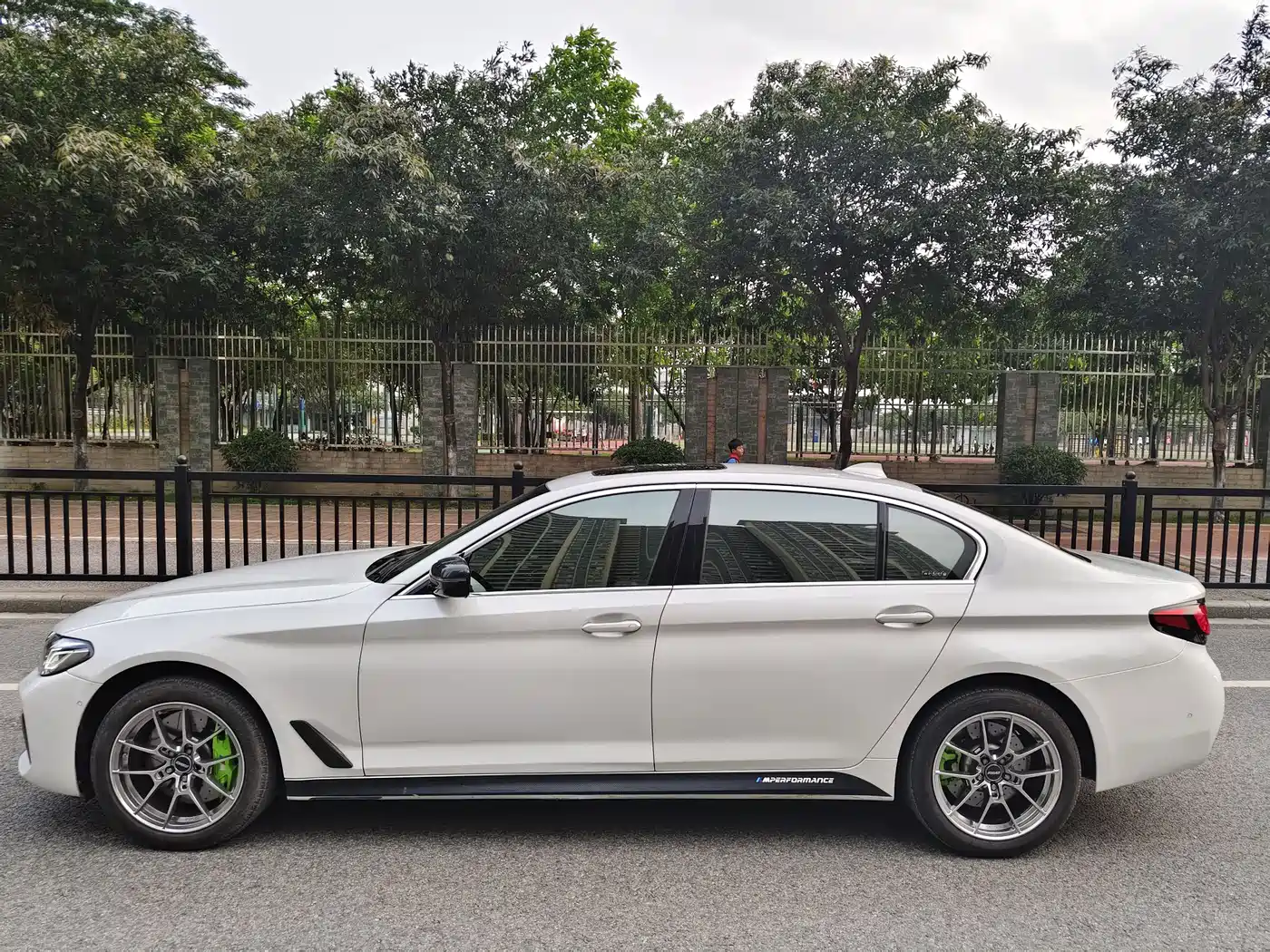 BMW 5 Series 2021 525Li Luxury Package фото 7