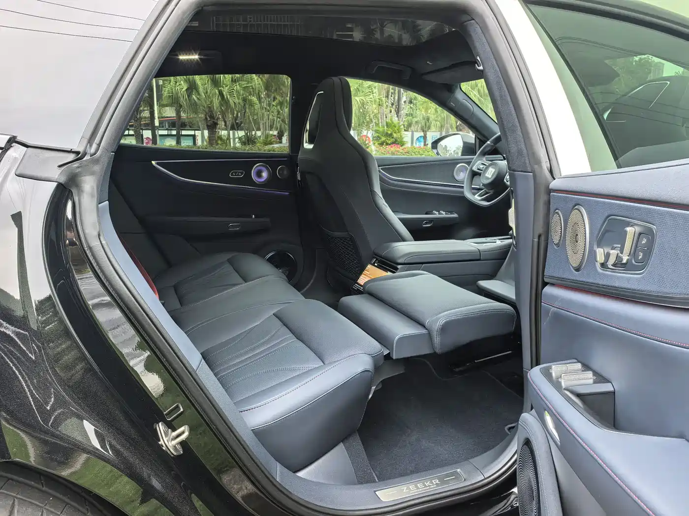 ZEEKR EXTREME KRYPTON 001