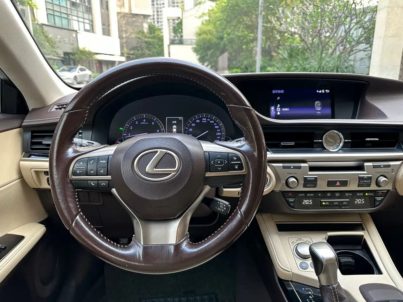 Lexus ES 2015 200 Elite Edition фото 20