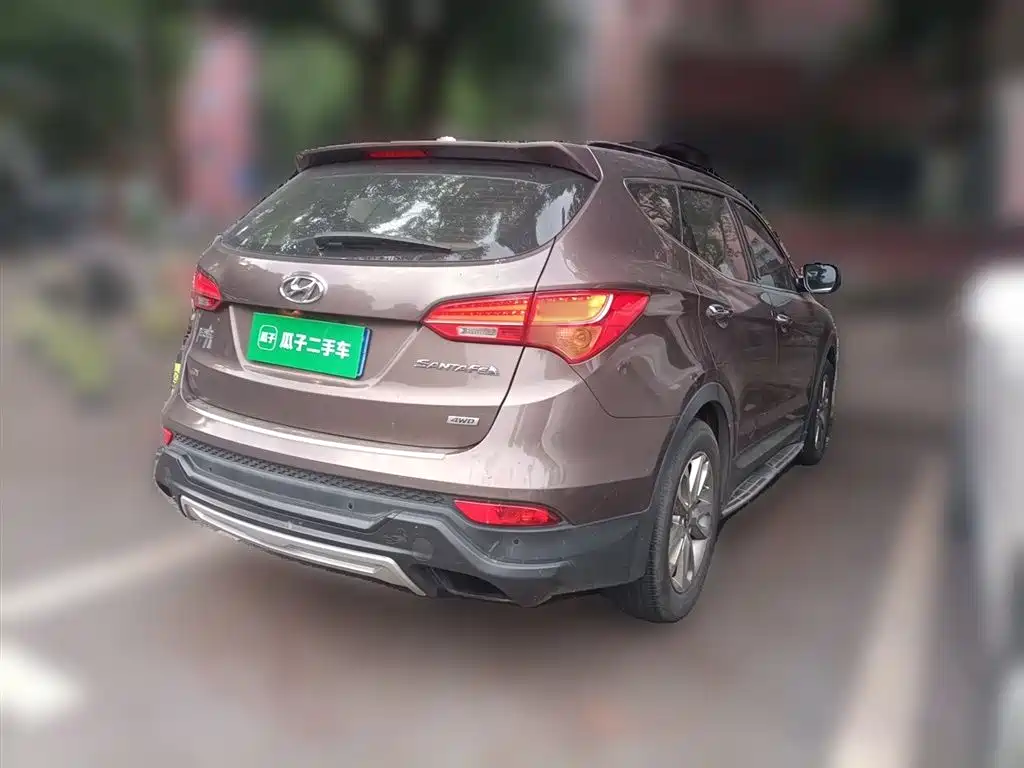 Hyundai Santa Fe 2013 Facelift 2.0T Automatic 4WD Premium фото 5