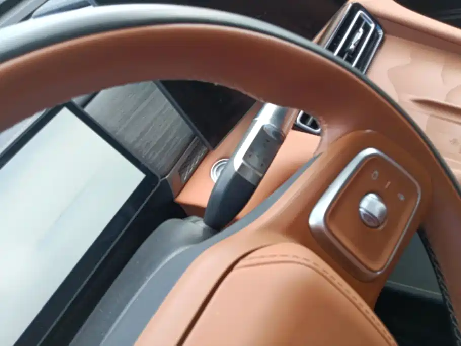 Jetour X70L 2025 2025 2.0T Automatic Flagship 7-Seater