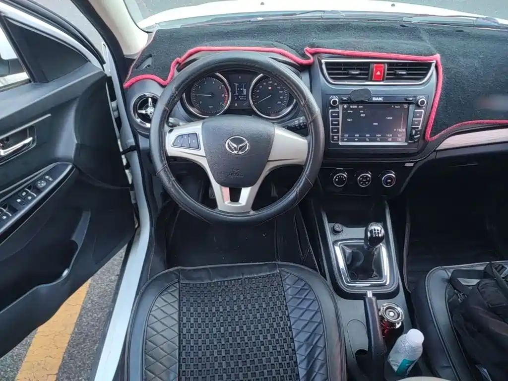 BAIC Huansu S3 2017 2017 1.5L Manual Luxury