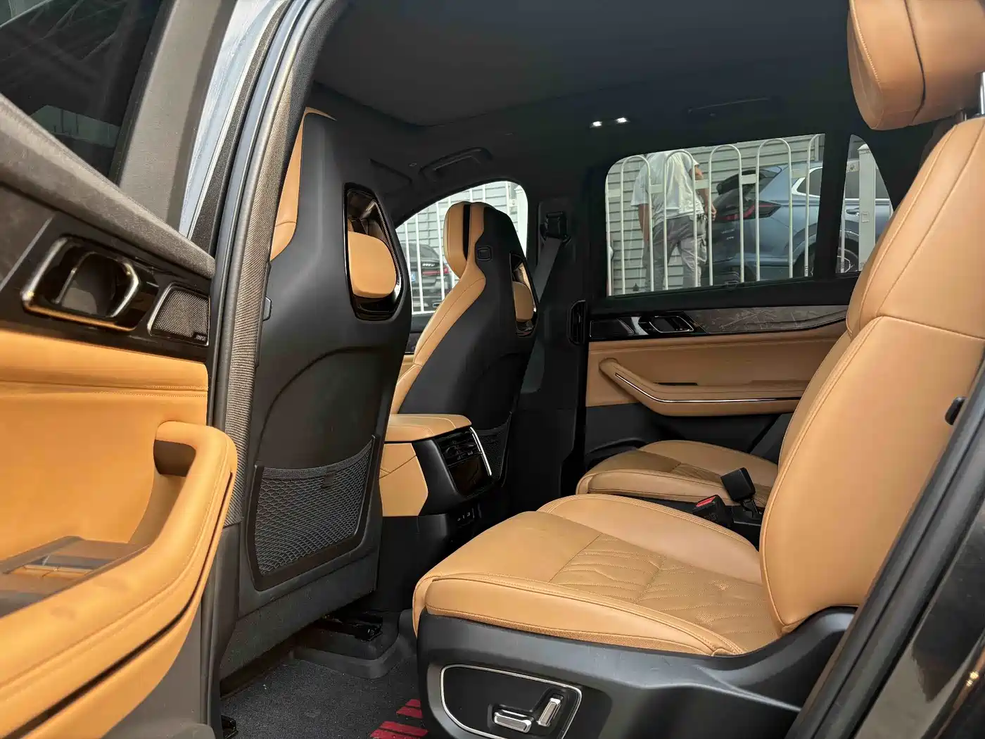 Lynk & Co 09 2021 2.0T Halo 6-Seater фото 13