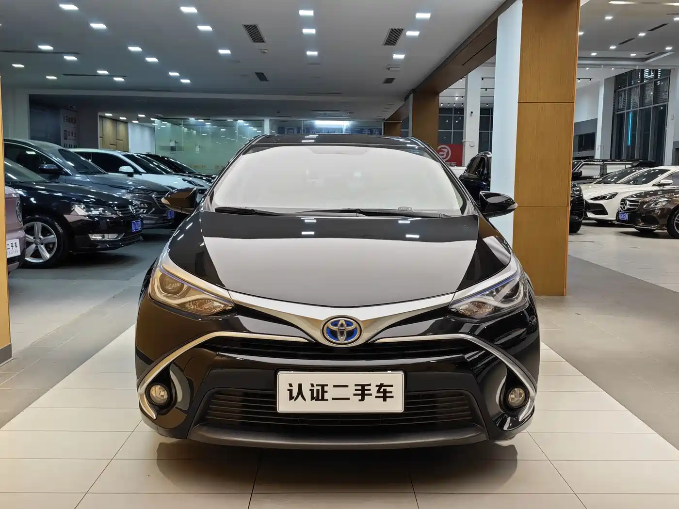 Toyota Levin 2016 Hybrid 1.8H GS E-CVT Elite Sunroof фото 3
