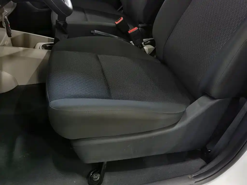 Venucia R50 2018 2016 Model 1.6L Manual Elite Edition