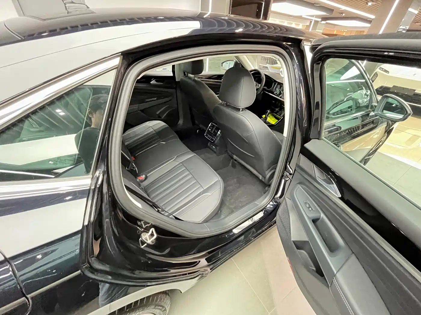 Volkswagen Passat 2026 2023 330TSI Premium Edition