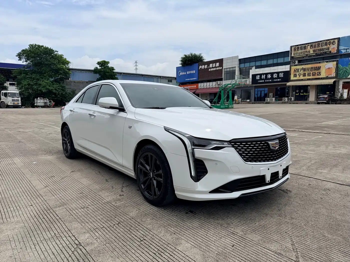 Cadillac CT4 2024 2022 28T Luxury Model