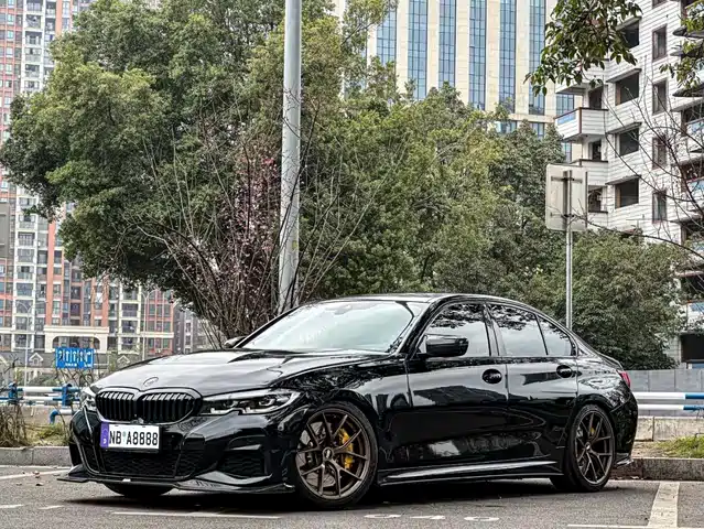 BMW 3 320Li, M Спорт-пакет