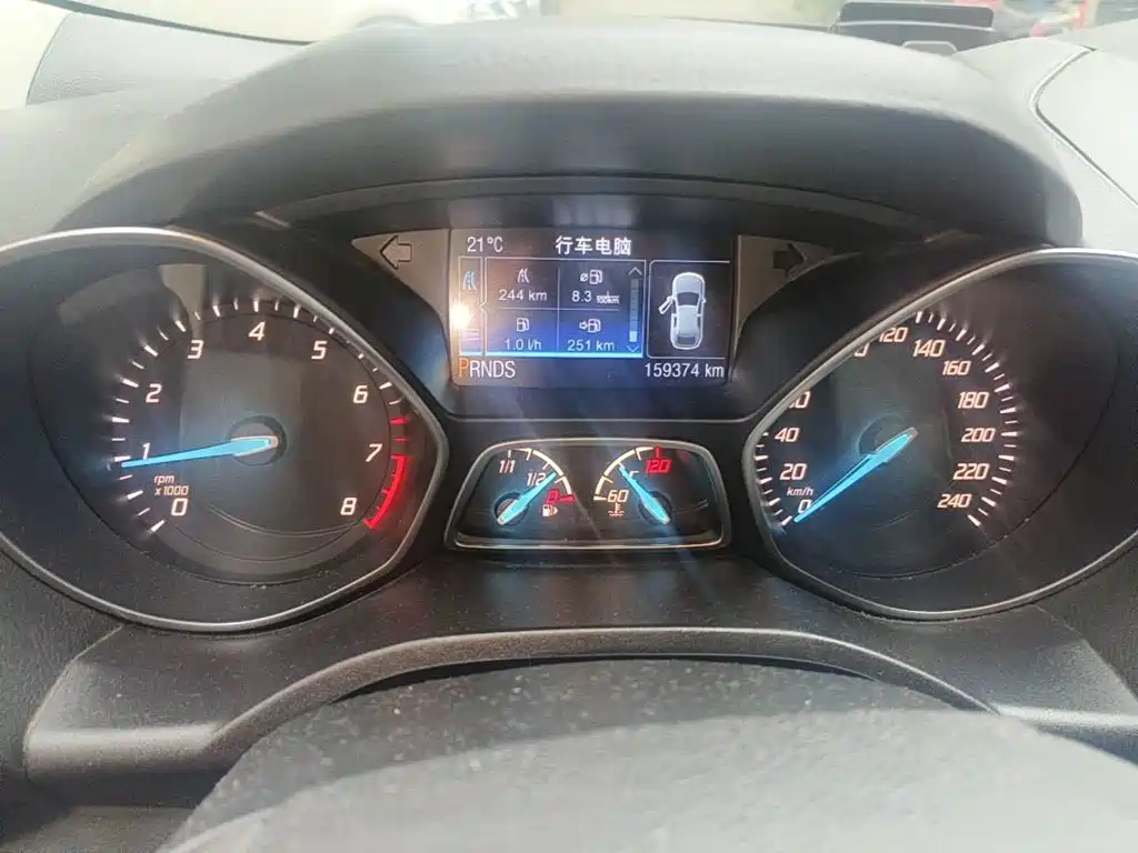 Фото 4 - Ford Kuga