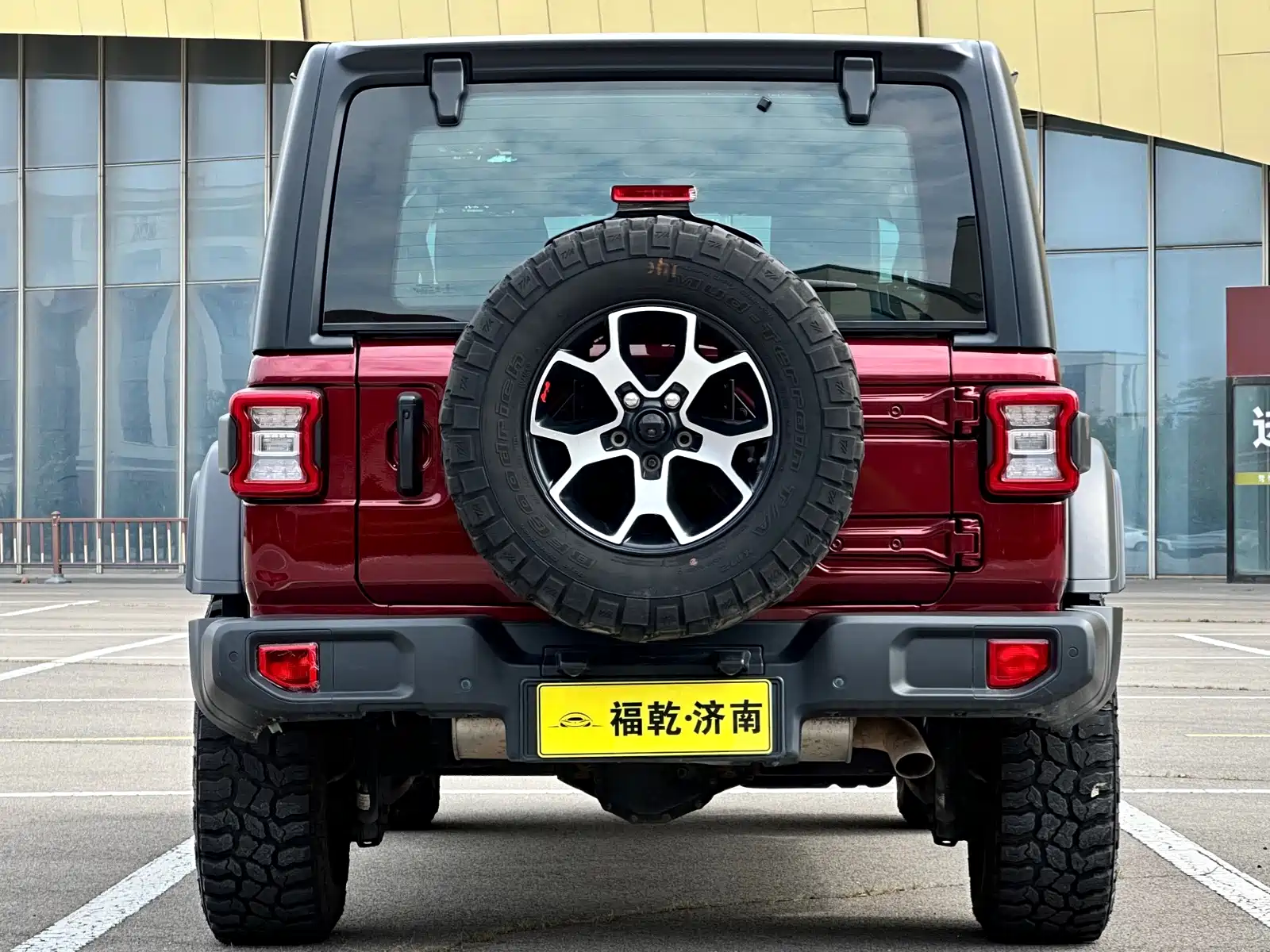 Фото 7 - Jeep Wrangler