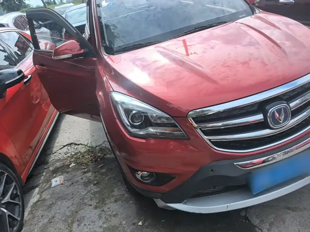 Фото 4 - Changan CS35