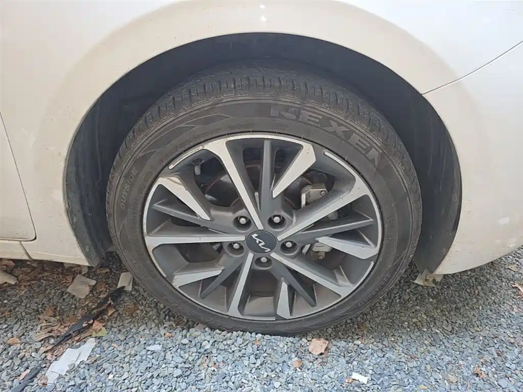 Kia K3 2021 Facelift 1.5L CVT Fashion Edition фото 14