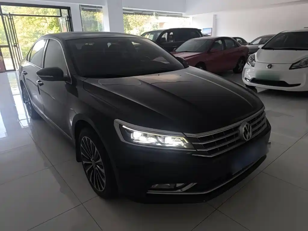 Фото 4 - Volkswagen Passat