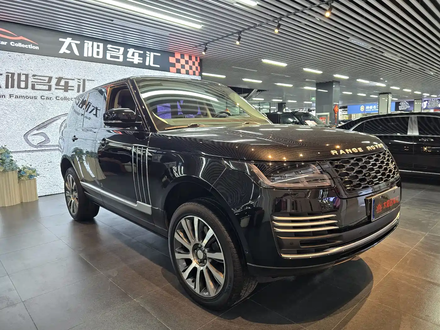 Land Rover Range Rover 2015 3.0 TDV6 Vogue фото 2