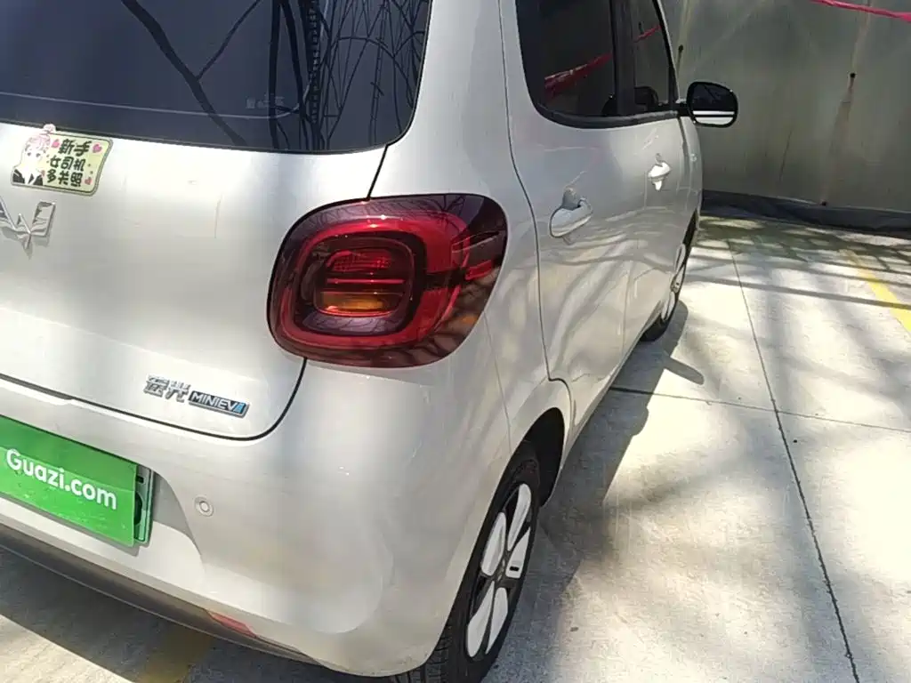 Фото 8 - Wuling Motors Hongguang MINIEV