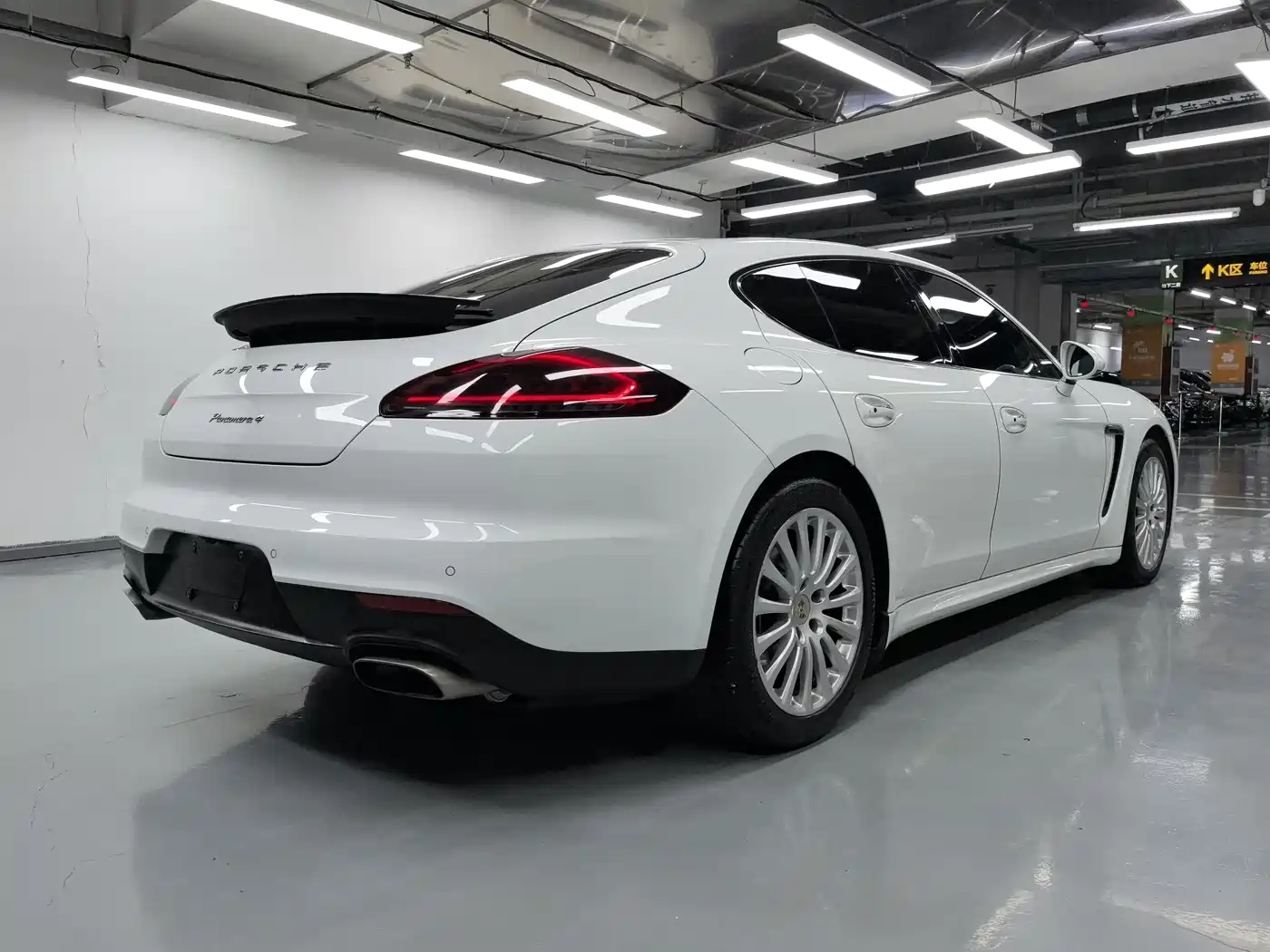 Porsche Panamera 2014 Panamera 4 3.0T фото 17