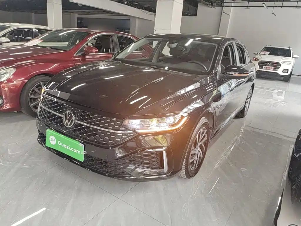 Volkswagen Lavida 2024 Model 300TSI DSG Starlight Full Comfort Edition