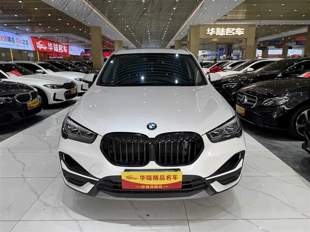 BMW X1 2022 sDrive25Li Leading фото 2