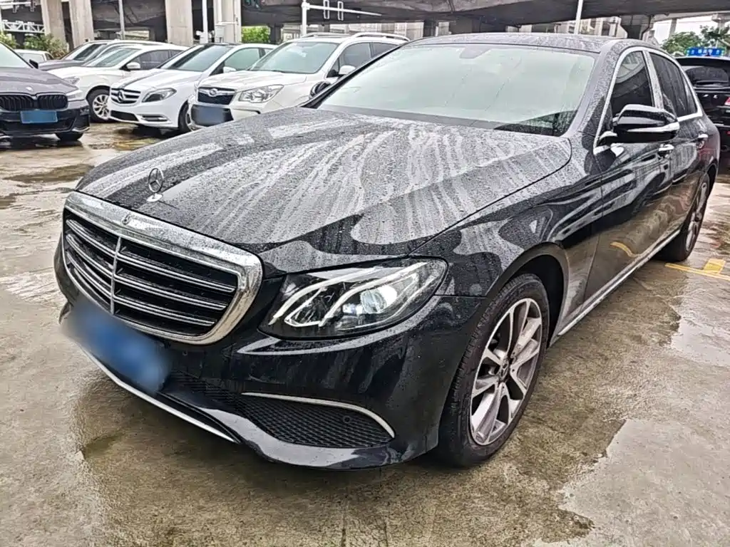 Фото 2 - Mercedes-Benz E-Class