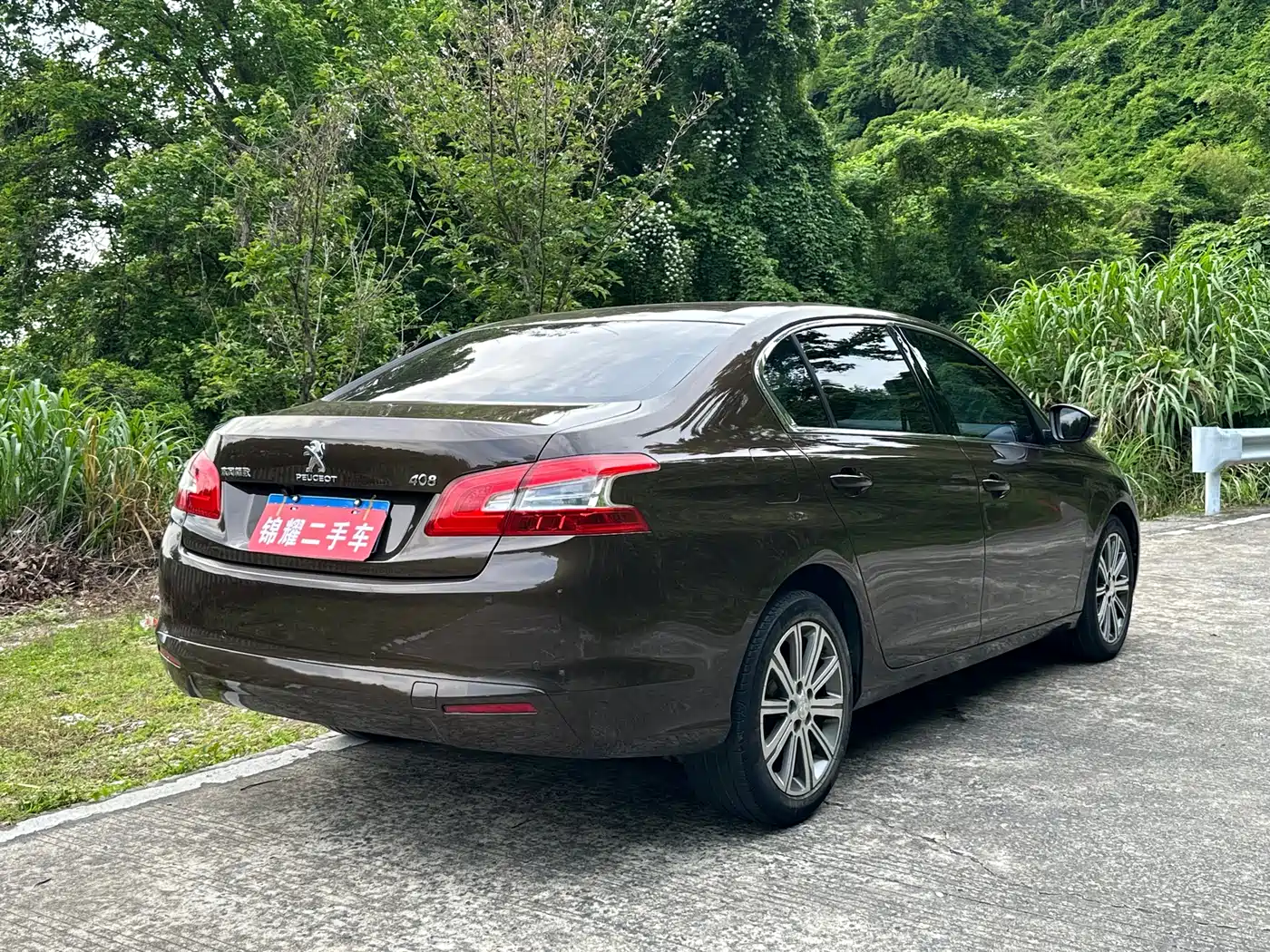 Peugeot 408 2014 1.8L Automatic Luxury Edition фото 9
