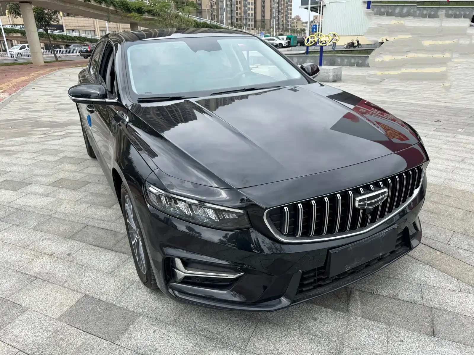 Фото 2 - Geely Preface