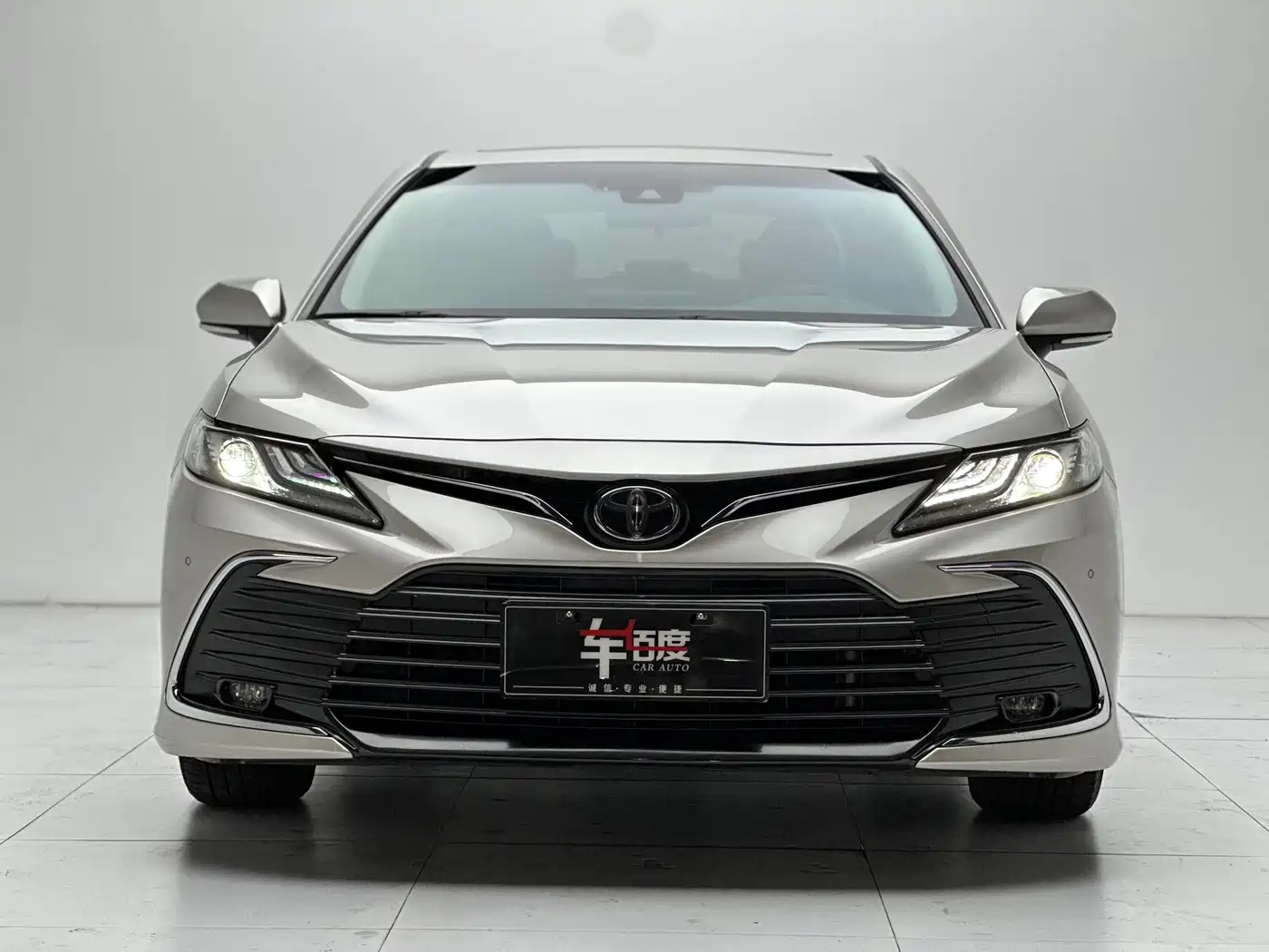 Toyota Camry 2021 2.0G Luxury Edition фото 2