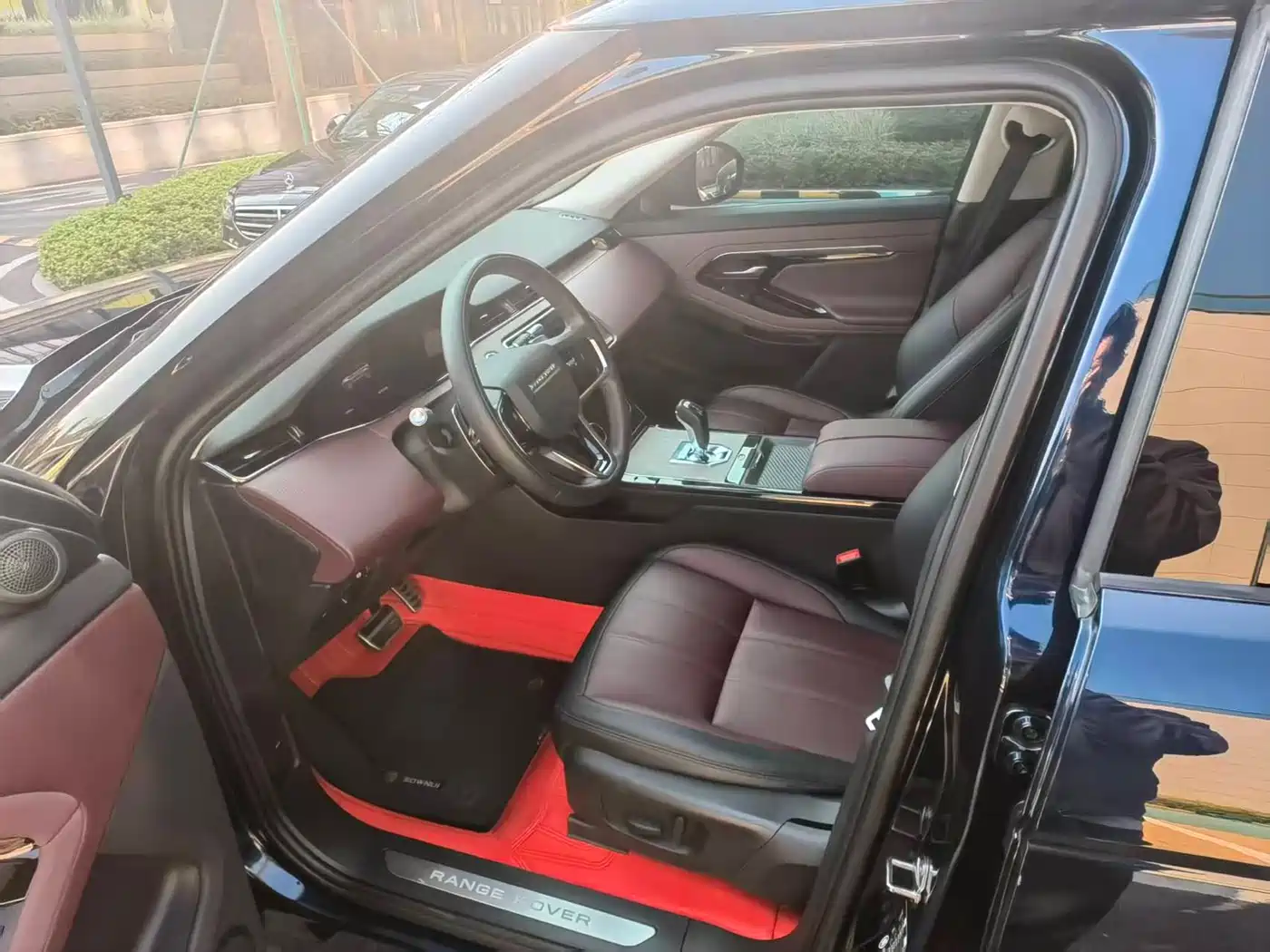 Land Rover Range Rover Evoque 2021 Range Rover Evoque L 249PS R-Dynamic S Performance Edition фото 4