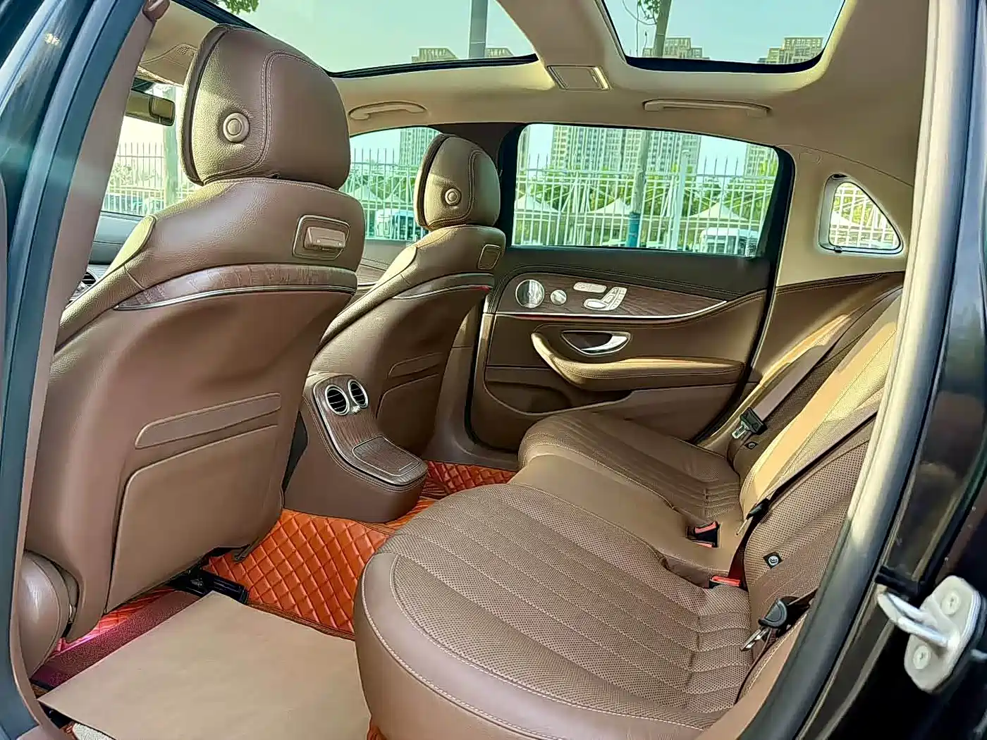 Mercedes-Benz E-Class 2021 E 300 L Premium фото 6