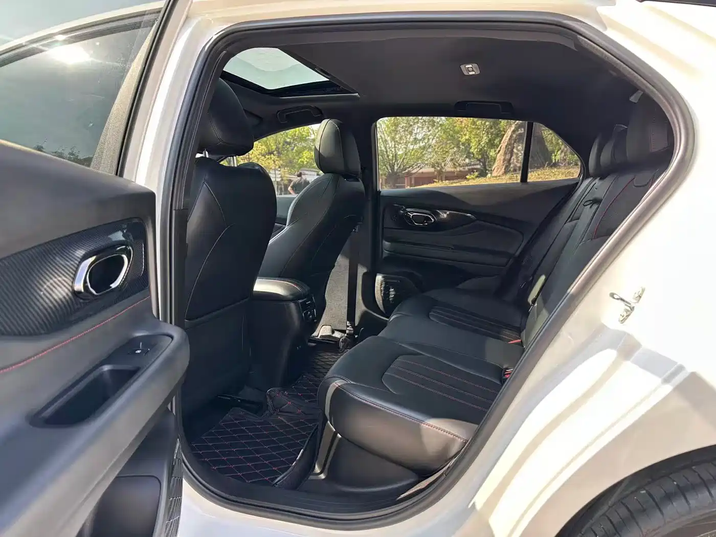 GAC Trumpchi Trumpchi Emkoo 2023 270T DCT J16 Edition фото 12
