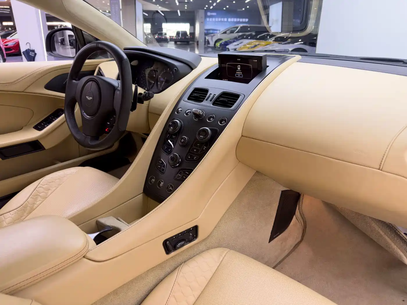 Aston Martin Vanquish 2016 2013 6.0L Standard