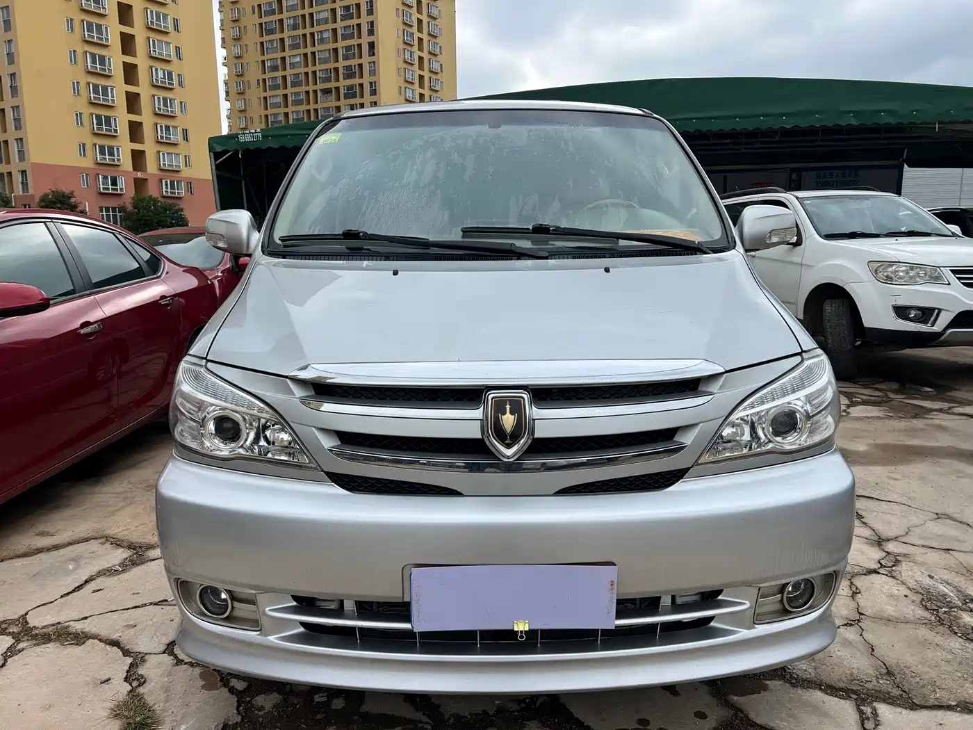 Jinbei Grace 2009 2010 2.7L-3rd Gen Imperial Luxury Long Wheelbase 9-seater 2TR