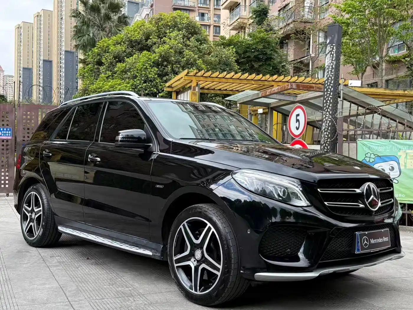 Mercedes-Benz GLE 2017 GLE 450 AMG 4MATIC фото 13
