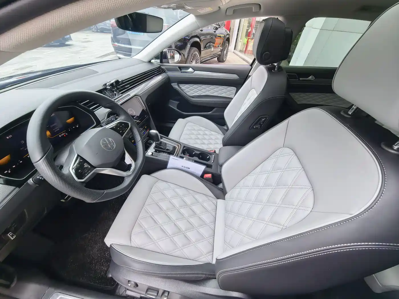 Volkswagen Magotan 2025 Popular Edition 280TSI DSG Comfort фото 13