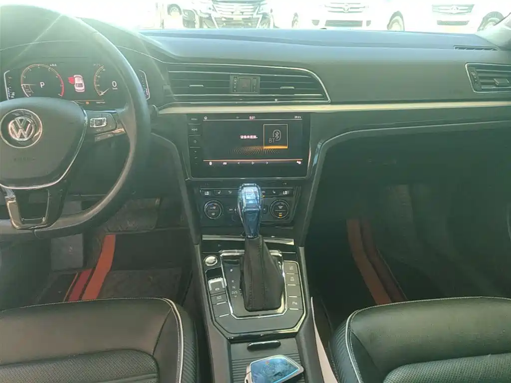 Volkswagen Lamando 2019 280TSI DSG Luxury Edition China VI фото 13