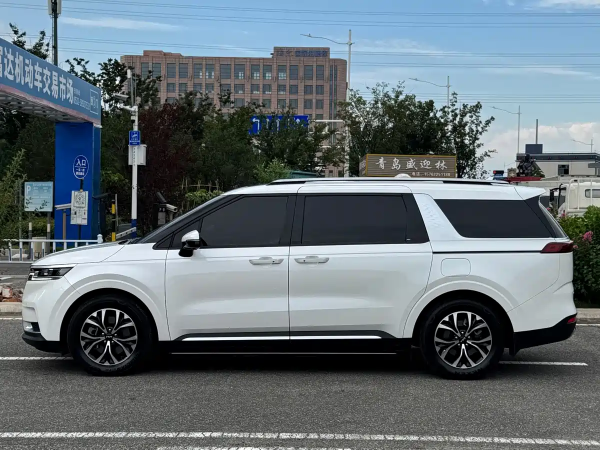 2024 Kia Carnival