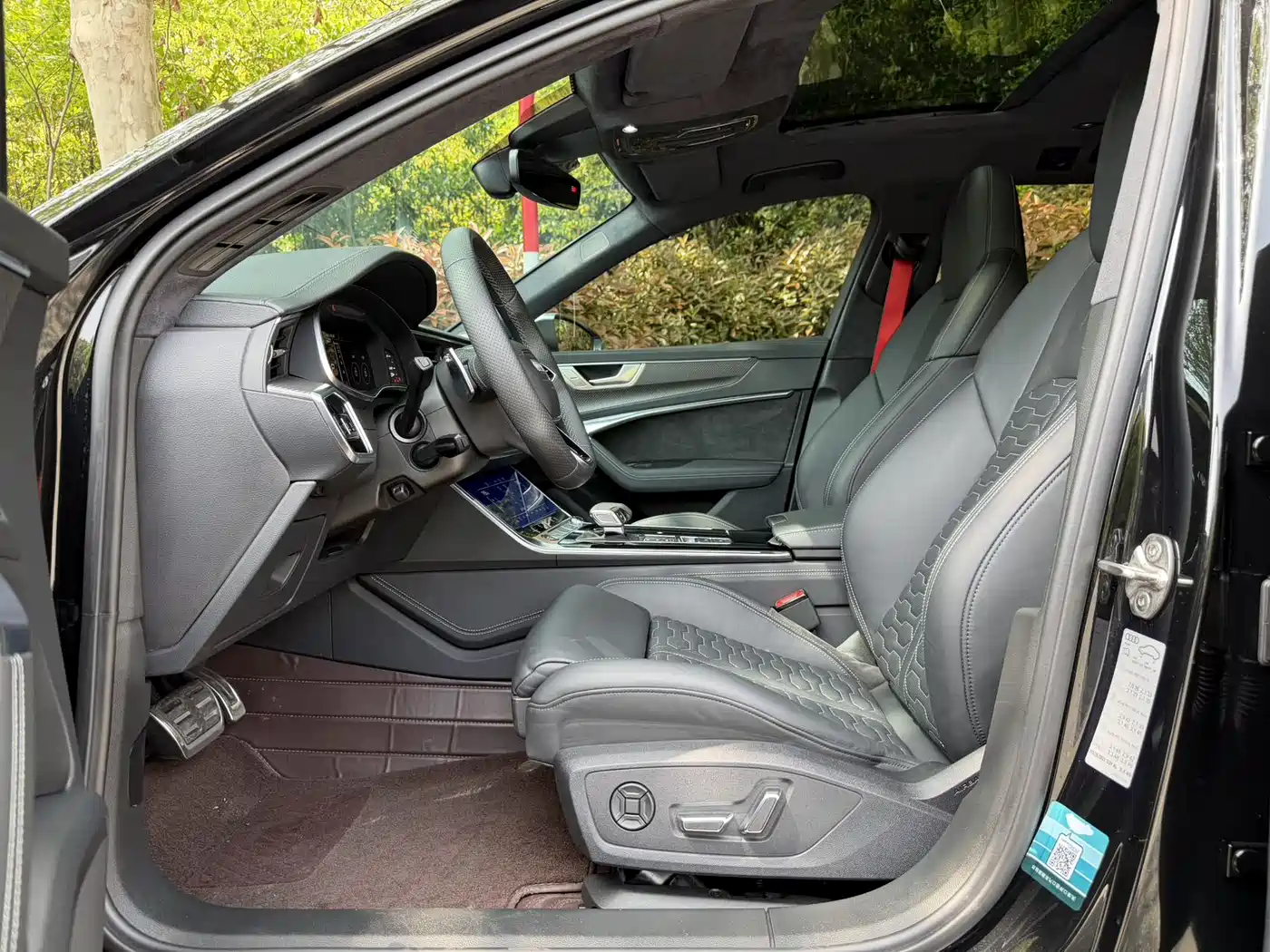 Audi RS 6 2021 RS 6 4.0T Avant фото 13