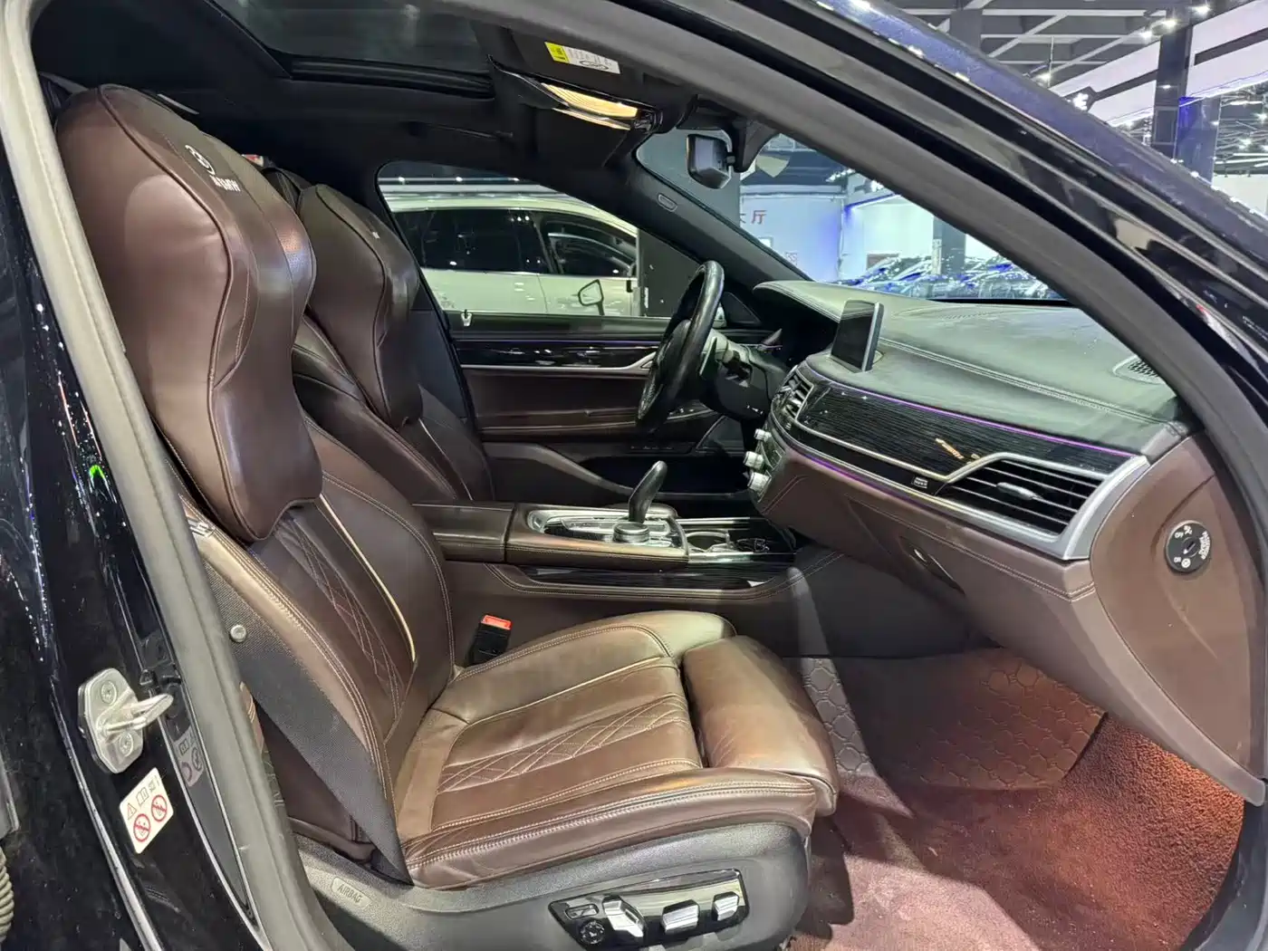 BMW 7 Series 2021 Model 730Li M Sport Package фото 9