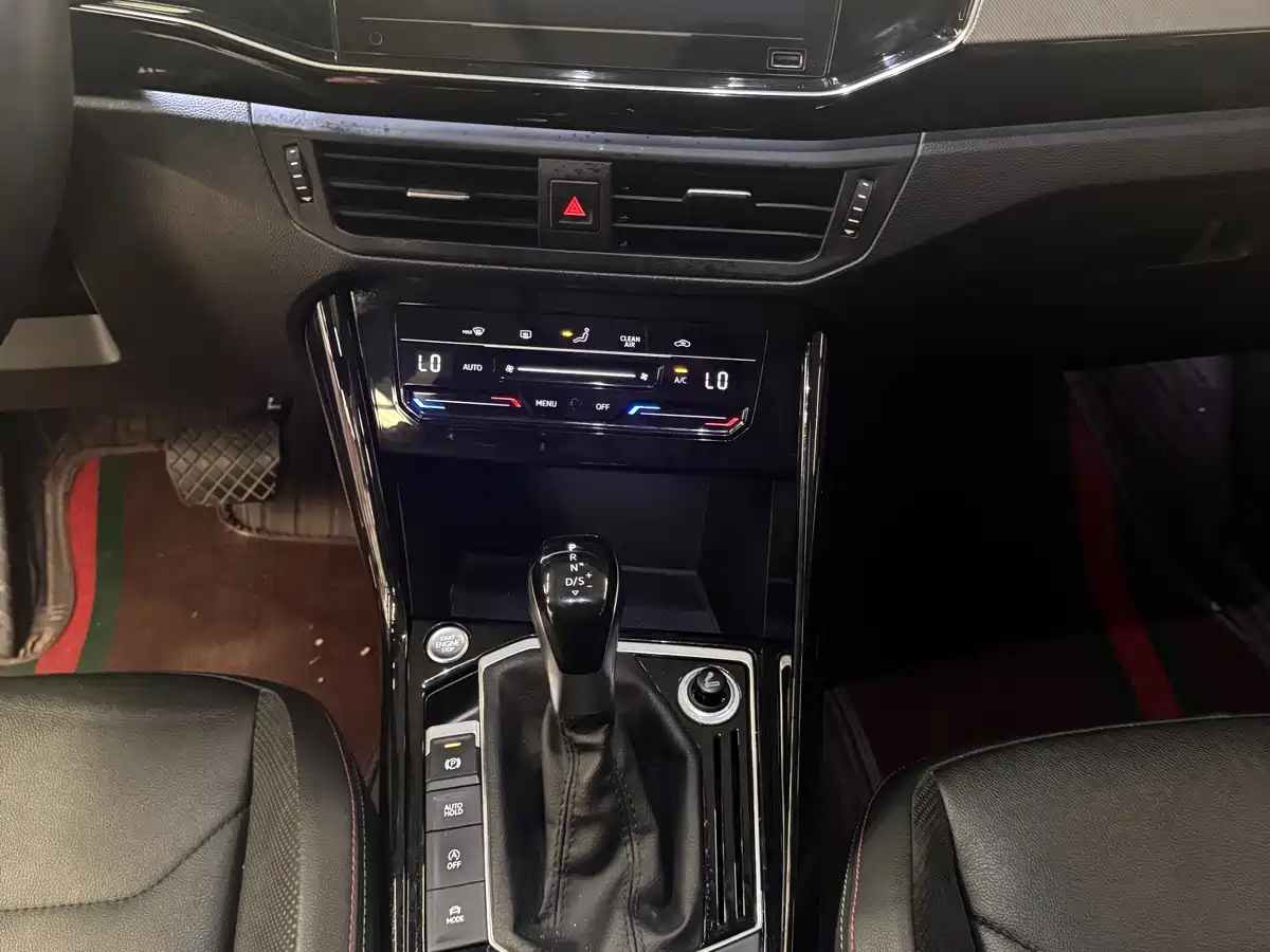 Volkswagen Tayron 2020 330TSI 2WD Luxury Smart Edition фото 9