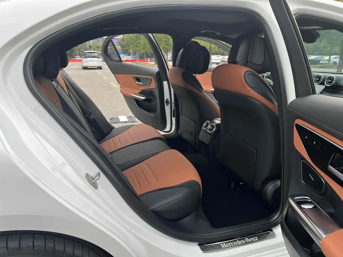 Mercedes-Benz C-Class 2024 C 260 L Night Edition Sport фото 5