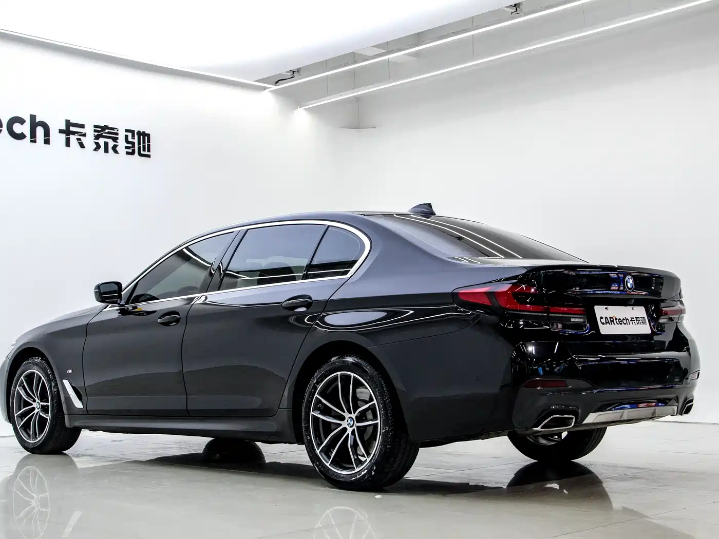 BMW 5 Series 2022 Model Second Facelift 525Li M Sport Package фото 16